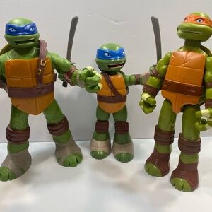 Teenage Mutant Ninja Turtles Action Figures Lot Of 3